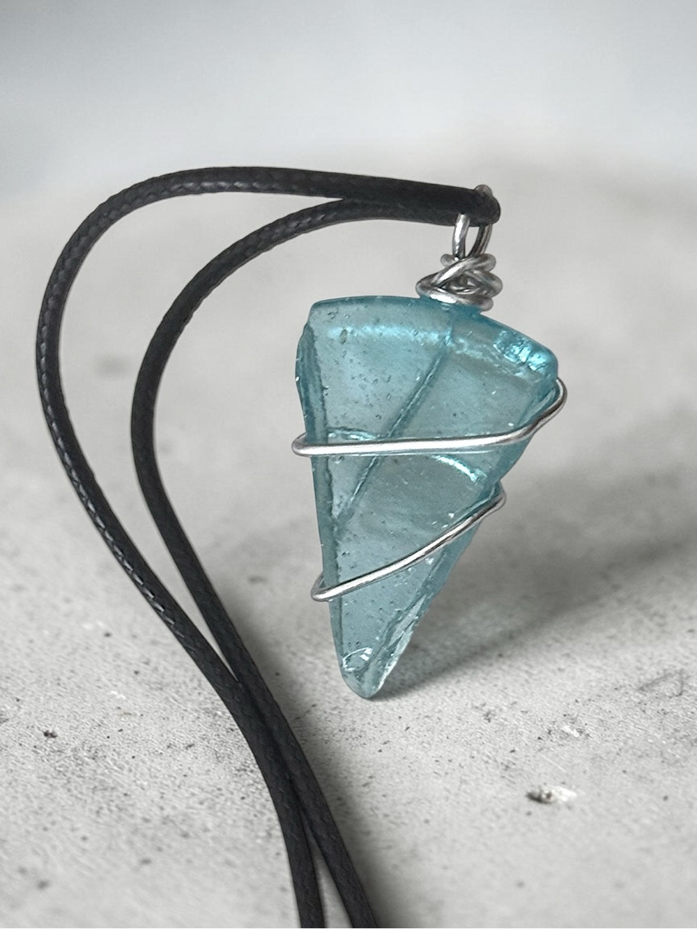 5 For $25💫Handcrafted Blue Wire-Wrapped Sea Glass Pendant Necklace